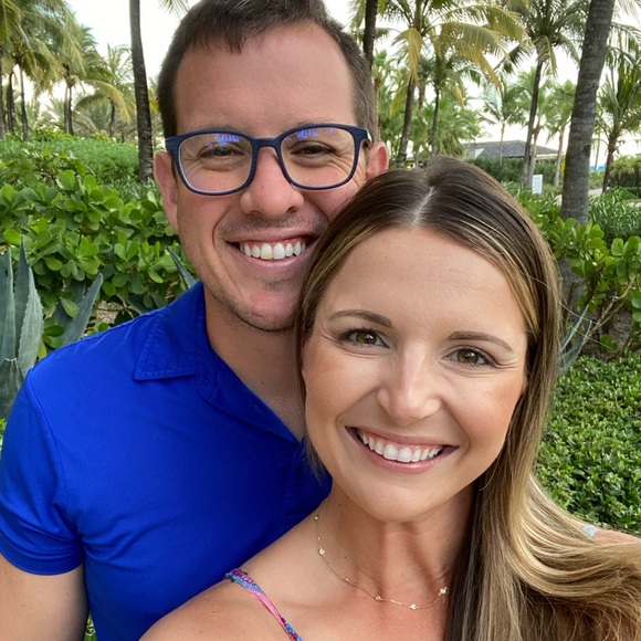 Meet your Posher, Karlie - Picture 2 of 2